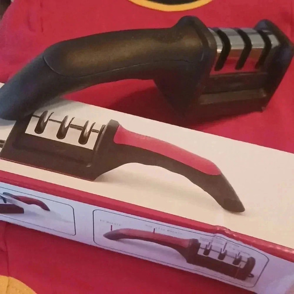 1pc Portable Knife Sharpener, Three Stage Knife Sharpener..BLACK..NWT - Picture 4 of 4